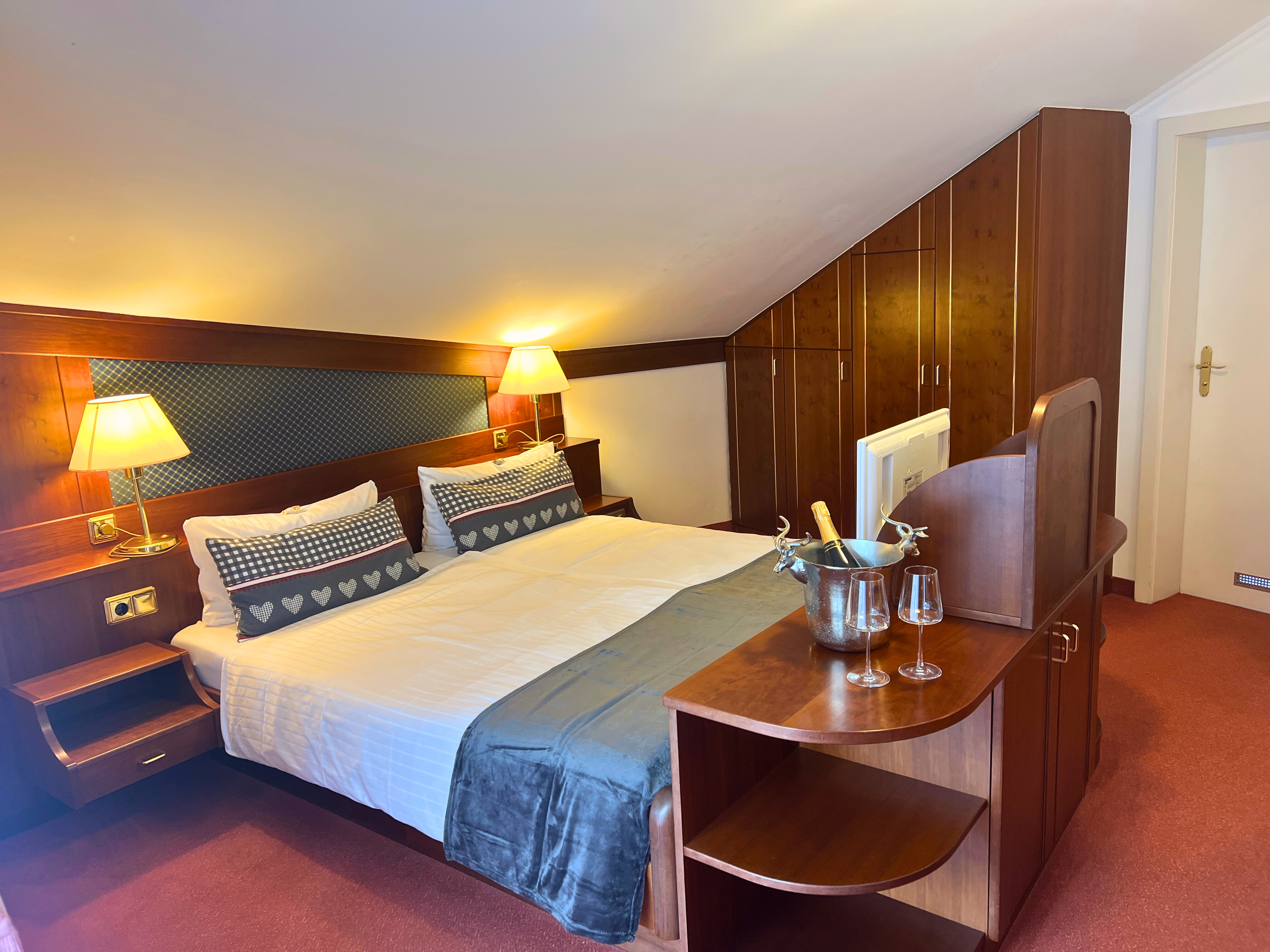 JuniorSuite